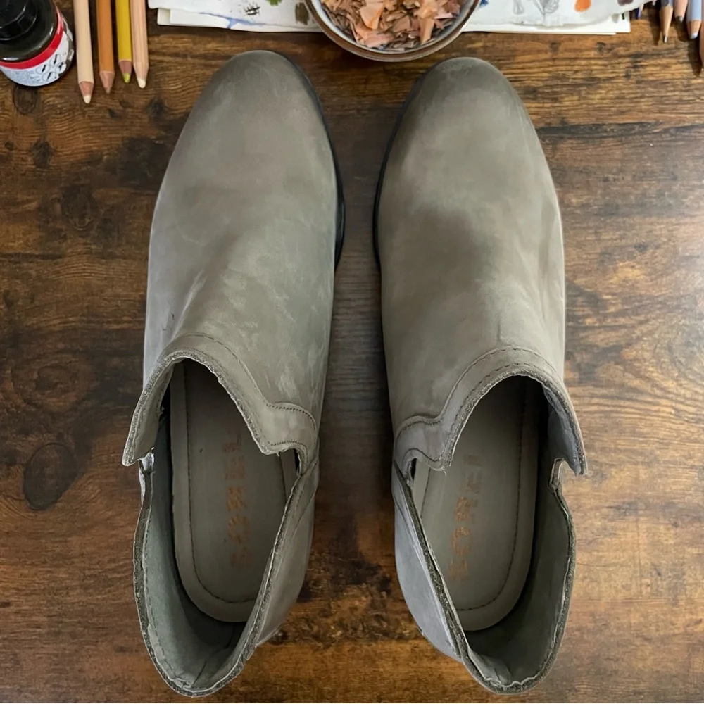 Sorel Lolla II Cutout Ankle Boot NWOT Suede 10.5 Sage Waterproof - Picture 8 of 8